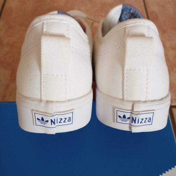 NEW Adidas NIZZA canvas shoes with blue and red stripes size 4.5 - Picture 9 of 9